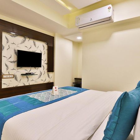 Hotel O Red Apple Ahmedabad Exterior foto
