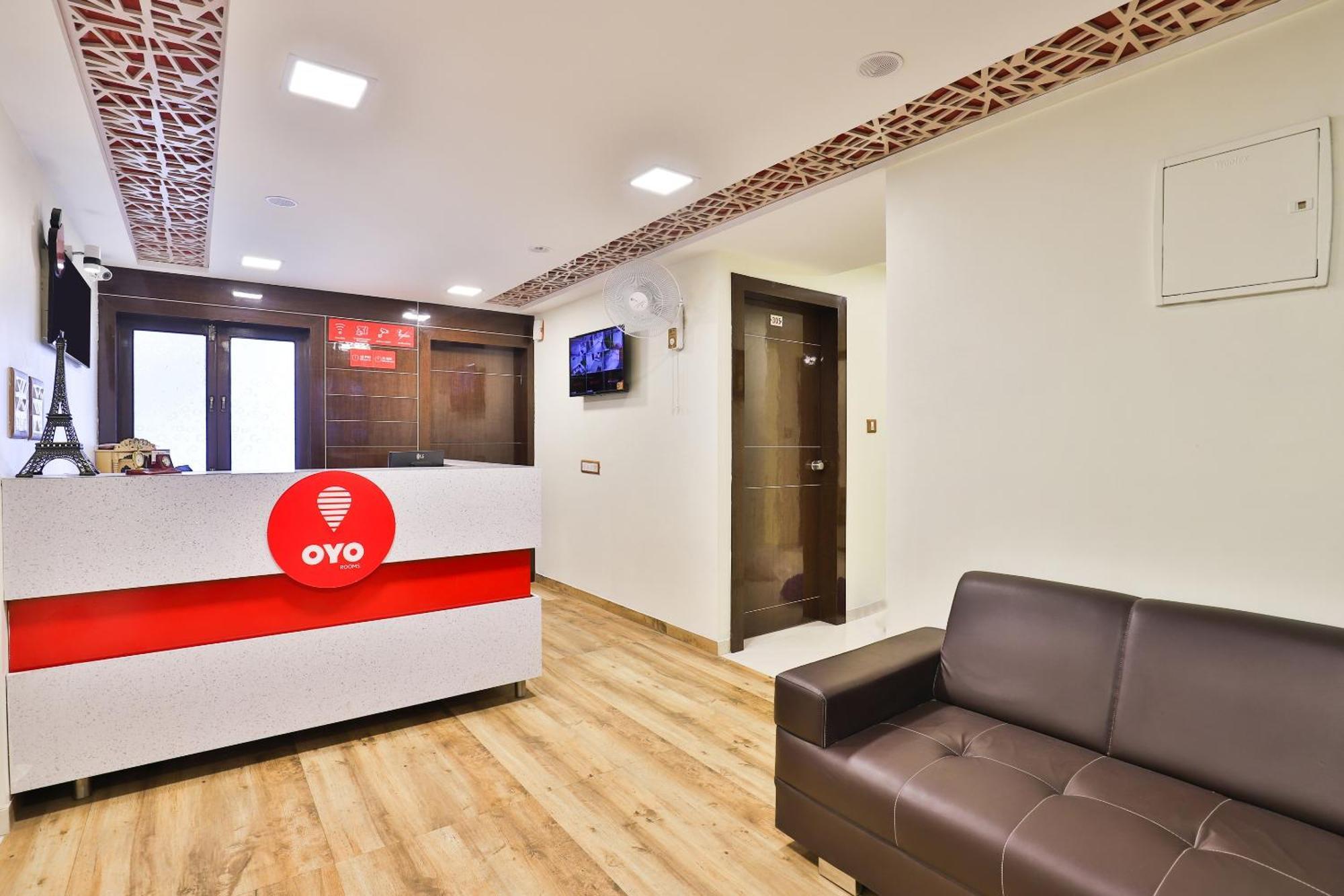 Hotel O Red Apple Ahmedabad Exterior foto