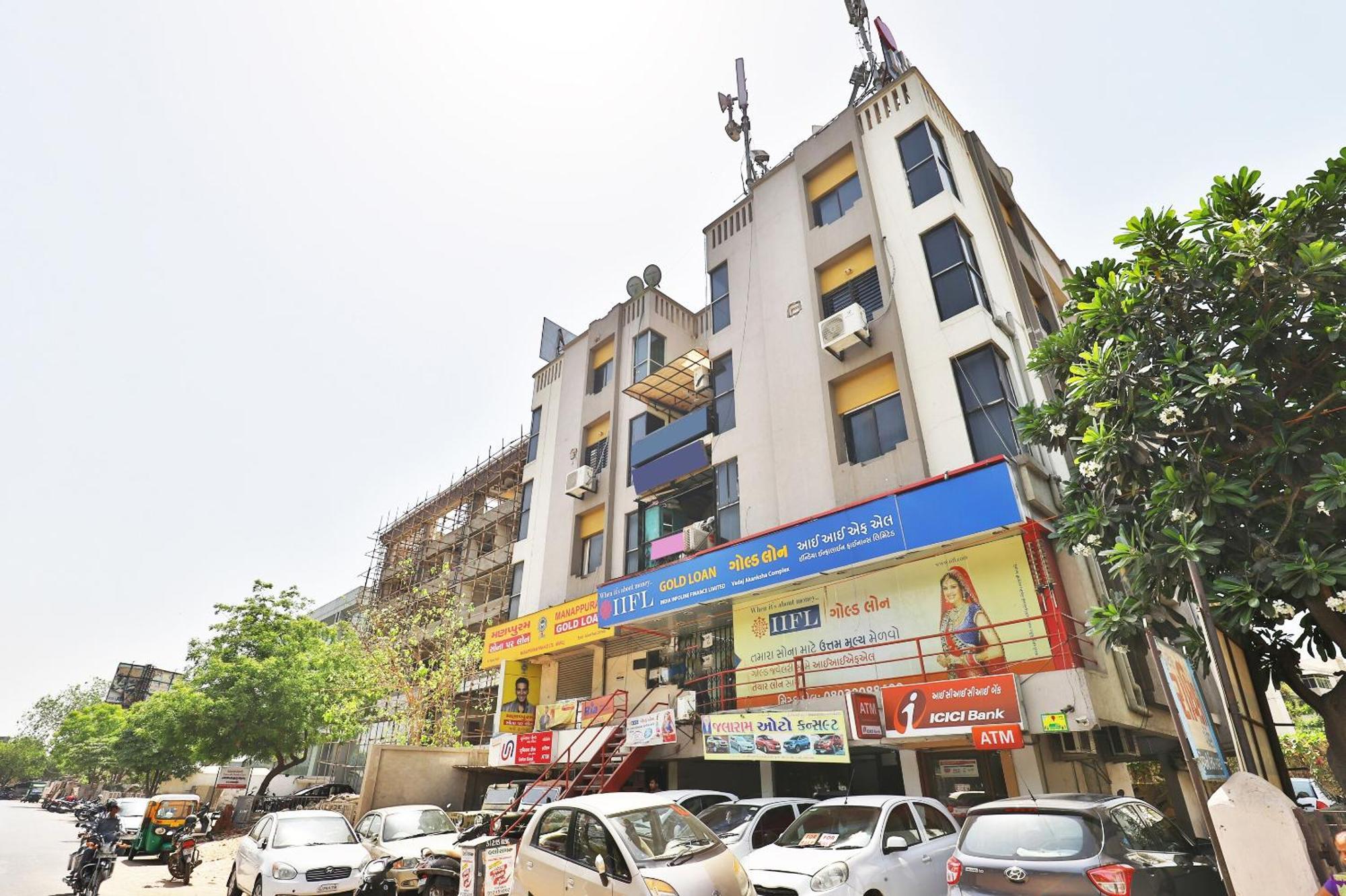Hotel O Red Apple Ahmedabad Exterior foto